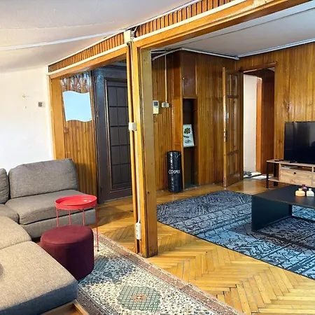 Bohemian Flat, 2br, In Taksim Square, Beyoglu Apartament *