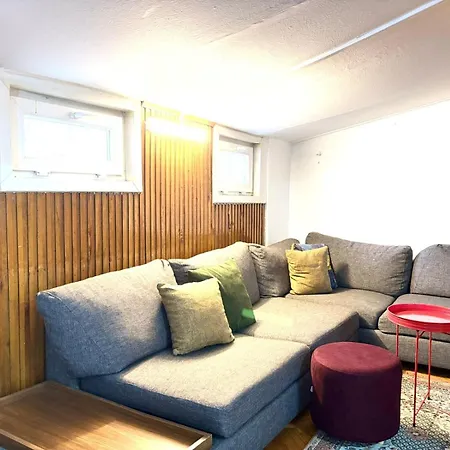 Bohemian Flat, 2br, In Taksim Square, Beyoglu Apartament *