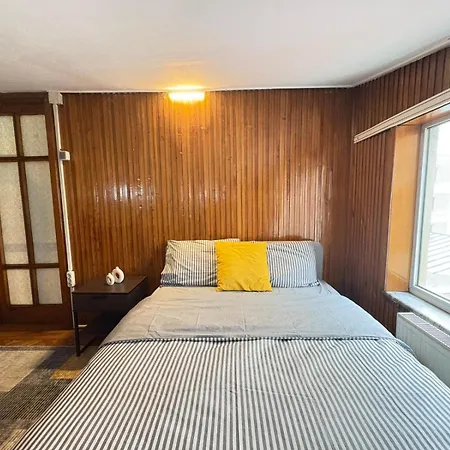 Bohemian Flat, 2br, In Taksim Square, Beyoglu Apartment