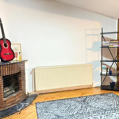 Bohemian Flat, 2br, In Taksim Square, Beyoglu Apartment Istanbul